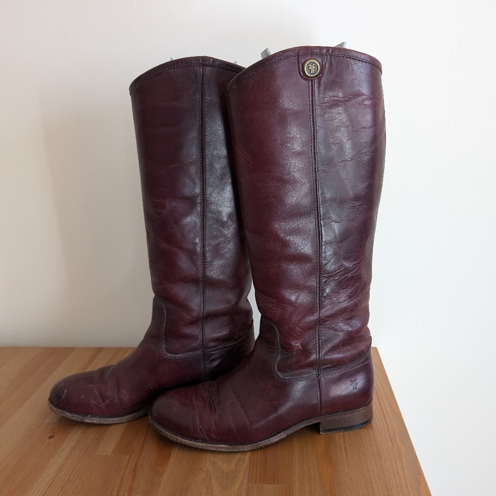 Frye Melissa 2 Button, Size 7.5, Wine